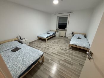 Vollausgestattete große Wohnung mit Terrasse und Parkplatz Bild 5