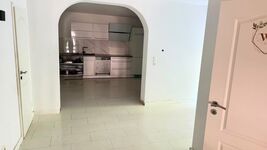Große Wohnung mit Garten Bild 3