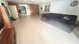 Große Wohnung mit Garten Bild 6