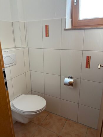 Komplett möblierte Einzel- und Doppelzimmer in Laichingen Zdjęcie 2