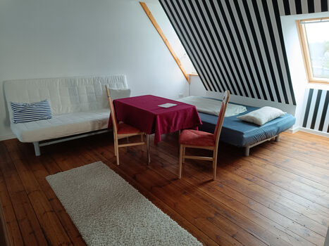 Schlafzimmer 1