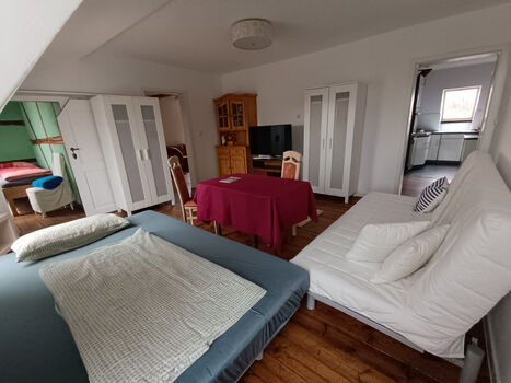 Schlafzimmer 1