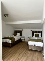 Apartmenthaus in Essen mit 3 Ebenen und privatem Garten Picture 8