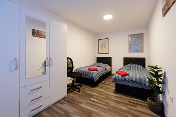 2 Zimmer Küche Bad - 3 Parkplätze - Wohnung "Access"