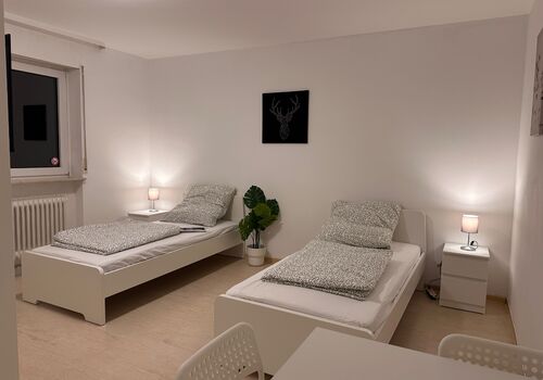 Nähe Darmstadt, Stellplatz, Einzelbetten, WLAN, Reinigungen Bild 5