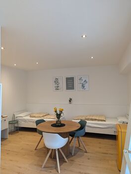Guestroom Mazlomian