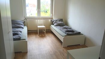 Schlafzimmer 2