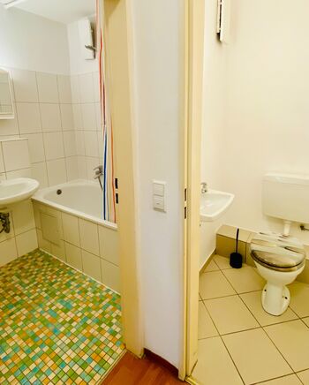 Badezimmer und WC