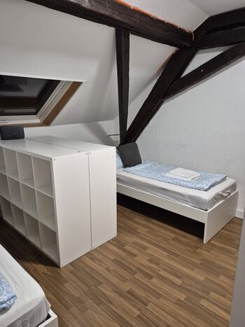 Schöne Helle Monteurswohnung Perfekt für 4 Personen Bild 4