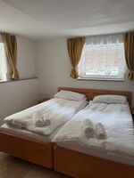 Schlafzimmer Nr.2 + Einzelbett