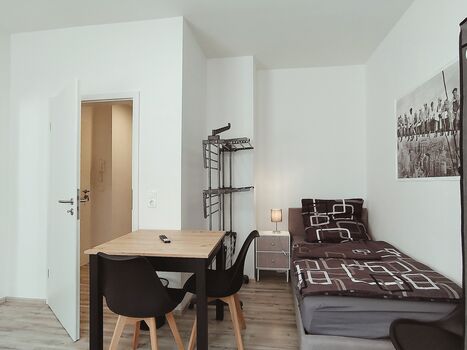 Monteurwohnung in Freiberg mit Balkon und WLAN Bild 2