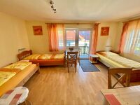 3 Bett Zimmer