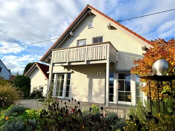 TOP-Monteurhaus 5 Schlafzimmer m. TV, 2 Kühlschränke, WIFI Bild 1