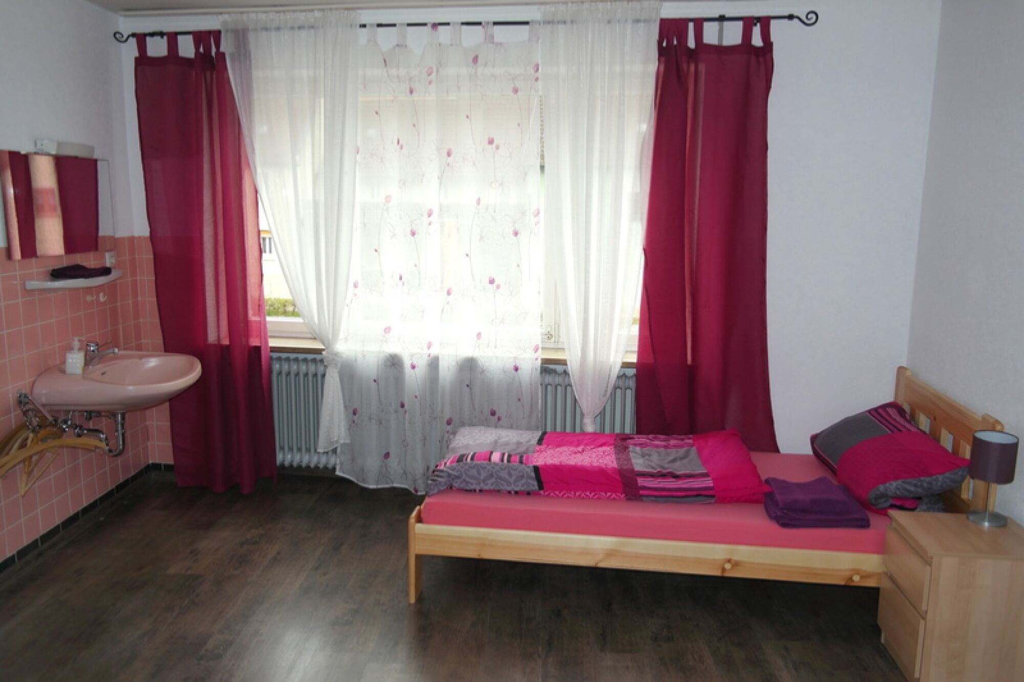 Picture 4