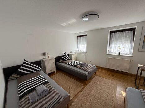 ARCOS Wohnung–Geräumige 3-Zimmer-Wohnung mit 8 Einzelbetten Bild 5