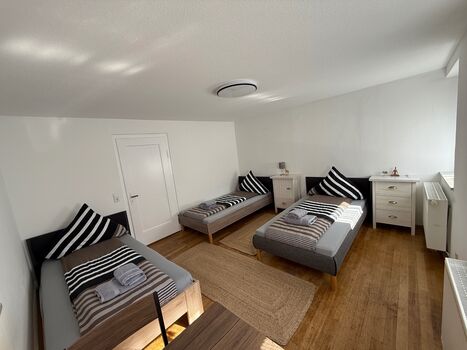 ARCOS Wohnung–Geräumige 3-Zimmer-Wohnung mit 8 Einzelbetten Bild 4