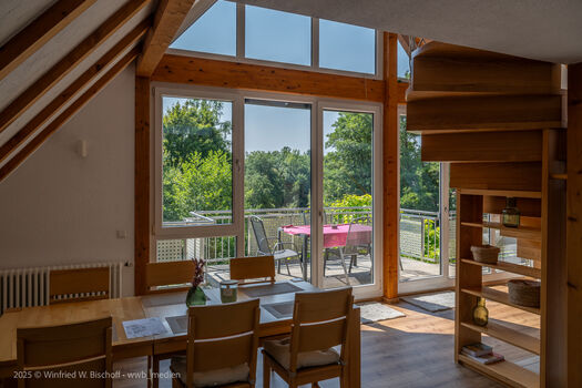 Essbereich und Balkon Appartement
