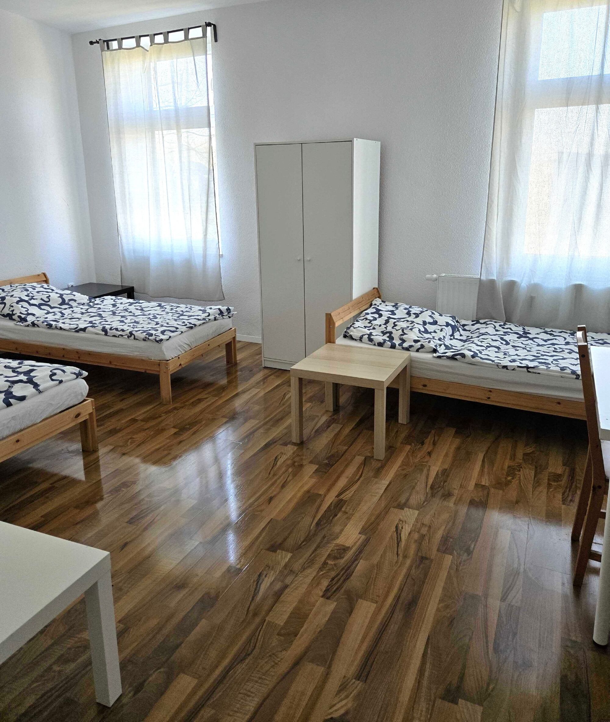 Schlafzimmer 1