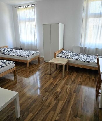 Schlafzimmer 1