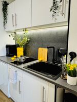 Black&Yellow Apartment Bielefeld Picture 2