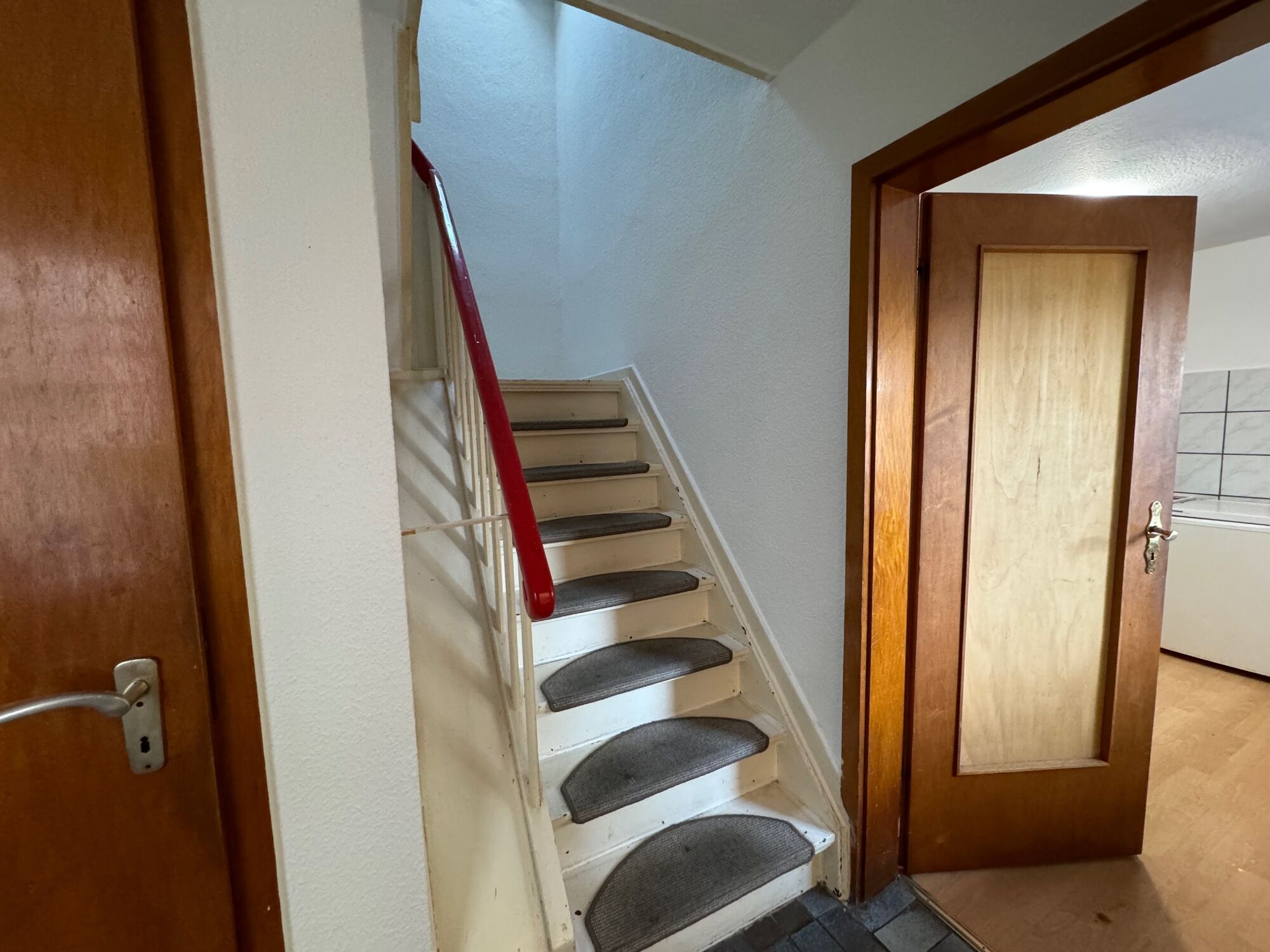 Treppe zum Obergeschoss 