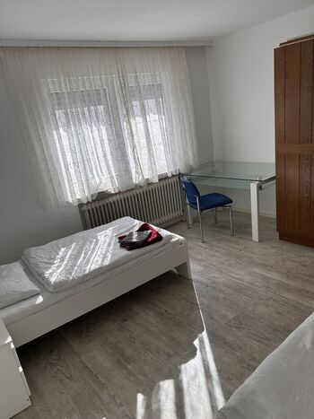 M u. M Zimmervermietung Picture 5