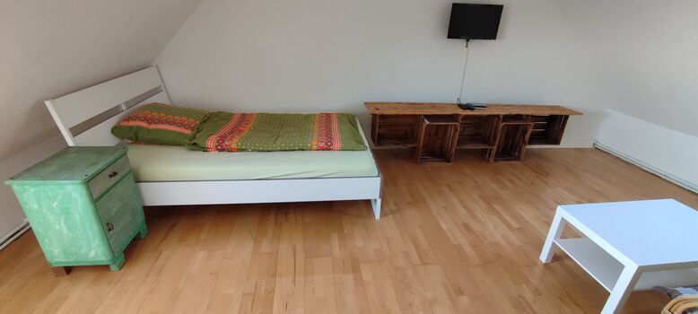 Schlafzimmer 1 