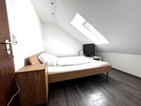 Monteur Haus Bild 18