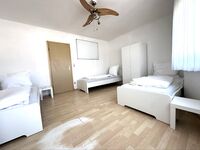 Monteur Haus Bild 24