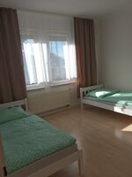 3 Schlafzimmer Wohnung mit Garten und 3 Parkplätze Bild 3