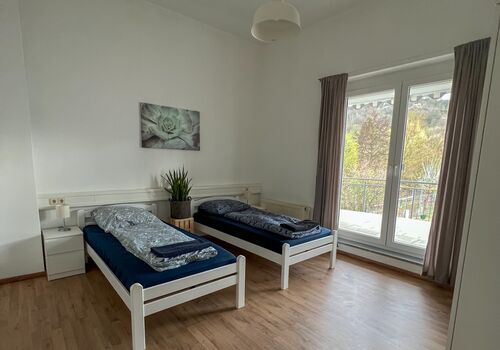 Modernes Apartment mit Balkon und Parkplatz Picture 3