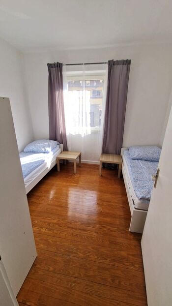 Schlafzimmer 1