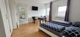 Wohn- und Schlafzimmer