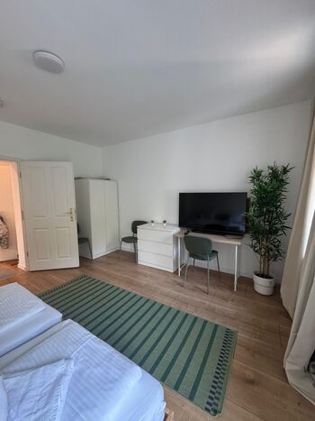 Moderne Unterkunft für Monteure mit Balkon und voll ausgestatteter Küche Bild 4