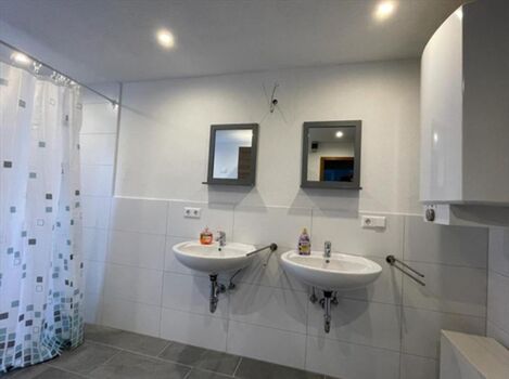 Schöne Monteurwohnung - drei Zimmer gut eingerichtet Bild 2