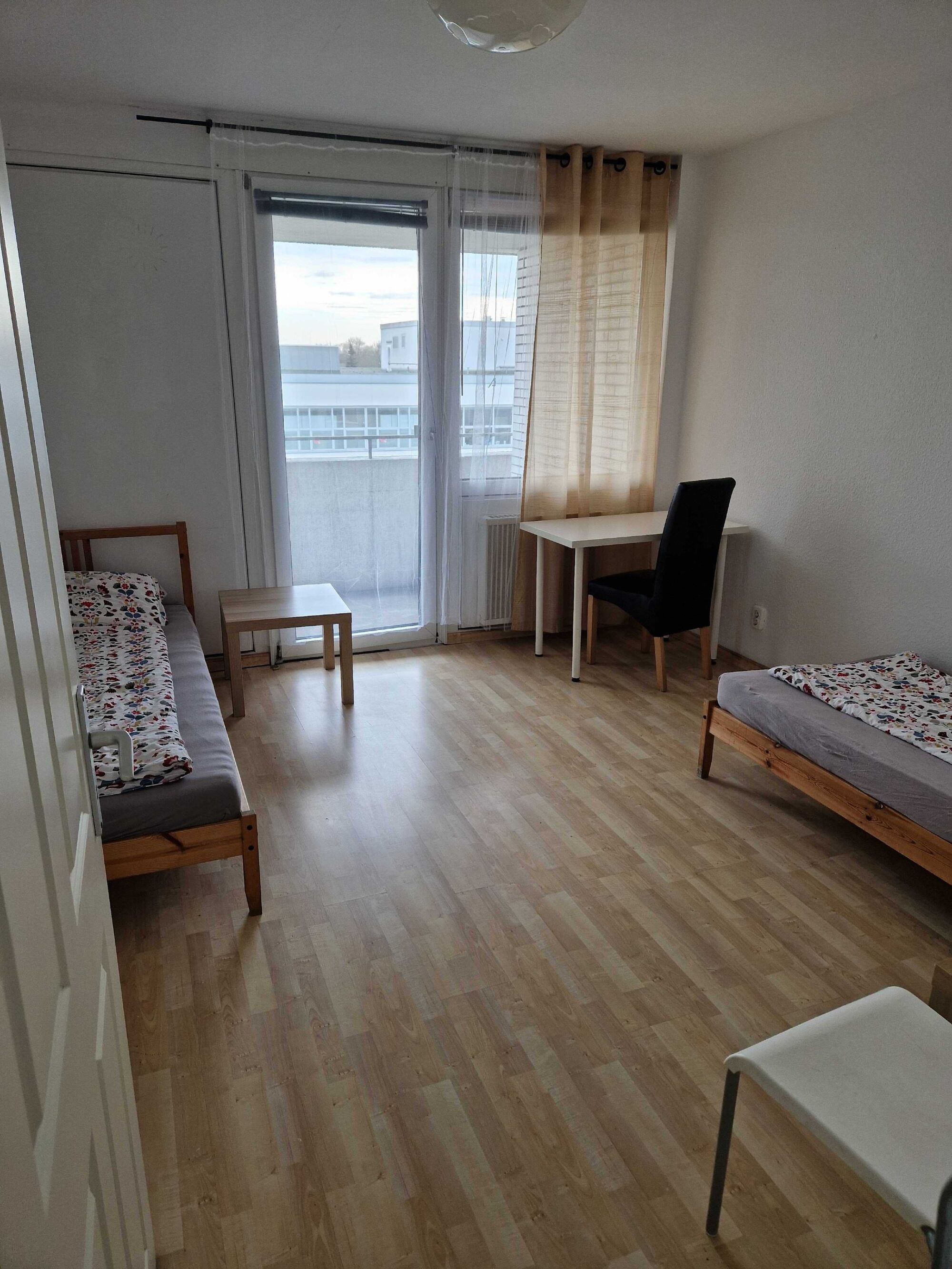 Schlafzimmer 1