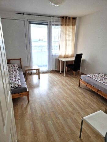 Schlafzimmer 1