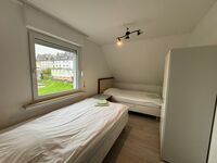 Cici Monteurunterkünfte - 5 Personen - Küche Parkplatz WLAN Bild 2