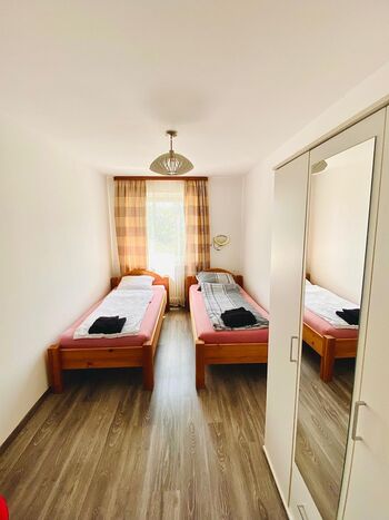 Frisch renovierte Monteurwohnung in Augsburg-Haunstetten Bild 3