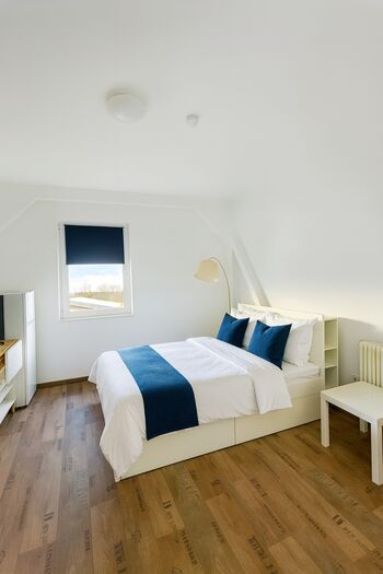 7 ruhige, zentrale Zimmer ab 01.01.26