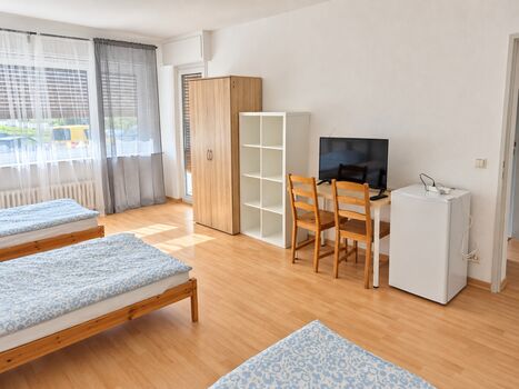Hometime24 in Neu-Isenburg – Frisch renoviert Bild 3