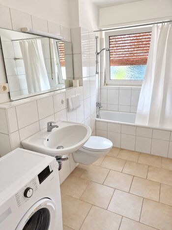 Hometime24 in Neu-Isenburg – Frisch renoviert Bild 5
