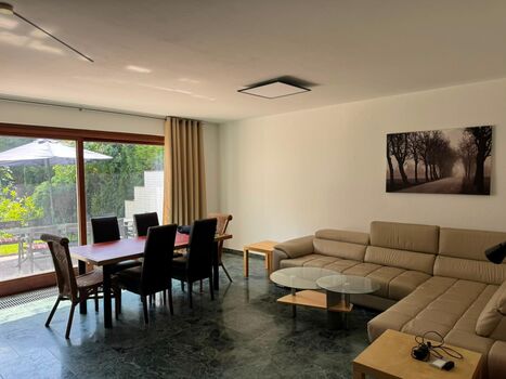 Wohnzimmer (EG) 