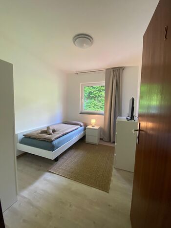 Schlafzimmer 2 (EG)
