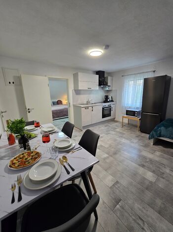 Merci's Parkplatz Fussbodenheizung Bild 3