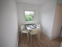 Monteurwohnung für 5 Personen – 1. OG, 5 Betten in Schwarzen Bild 13