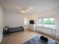 Monteurwohnung für 5 Personen – 1. OG, 5 Betten in Schwarzen Bild 11