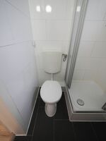 Monteurwohnung für 5 Personen – 1. OG, 5 Betten in Schwarzen Bild 7