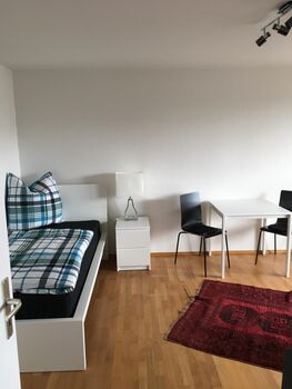 Moderne Unterkünfte für 1 bis 12 Personen in Mainz Zdjęcie 5