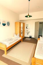 40 Einzel + Doppelzimmer | Raucher/Nichtraucher Zimmer | Parkplatz Bild 1